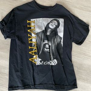 Urban Outfitters Aaliyah Tshirt L